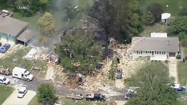 Authorities investigate deadly house explosion outside Kansas City, Missouri