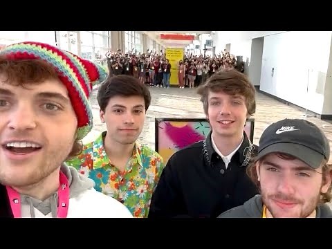 Dream Surprises Fans at TwitchCon!