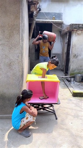 Double box system = double loss 💸📦😂”#DoubleLoss #FunnyReels #ComedyVideo #PrankGoneWrong