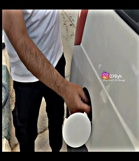 Fueling Up: Step-by-Step Car Refueling Guide