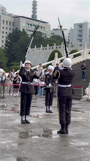 ⚡️ 哇！四人剪刀手！好強！🇹🇼Navy Honor Guards from Taiwan ROC! #海軍儀隊 #taiwan