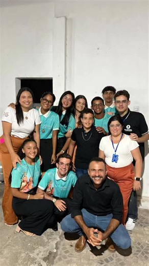 Jal Construções on Instagram: "Ontem foi assim: teve missa, teve coffee break e muita animação! 🙌🏻 E no final… quem vai um docinho aí? 🍫🤣"