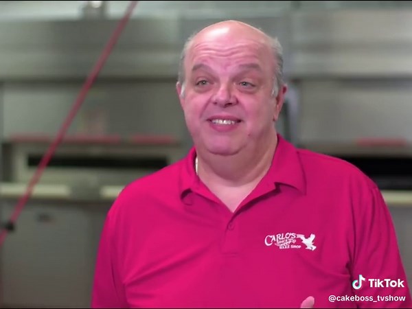 part 2 - Cake to celebrate a divorce! #carlosbakery #bakery #cakeboss #cake #boss #training #foyou #fypシ