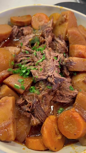 Slow Cooked Chuck Roast Recipe