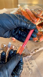 562K views · 4.4K reactions | The trick for how to get the meat out of the smallest part of the snow crab leg We ship our premium seafood nationwide, right to your door, and have been doing so for over 26 years! CrabPlace.com | CrabPlace.com | Facebook