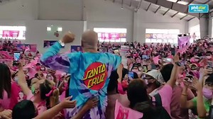 1.1M views · 10K reactions | WATCH: Comedian Wacky Kiray performs a medley of Eraserheads songs ahead of the start of the program. Eraserheads frontman Ely Buendia jokingly promised a reunion of the iconic Filipino band if Robredo will run for president. | via Xave Gregorio : Jazmin Tabuena/ Philstar.com | Philstar.com | Facebook