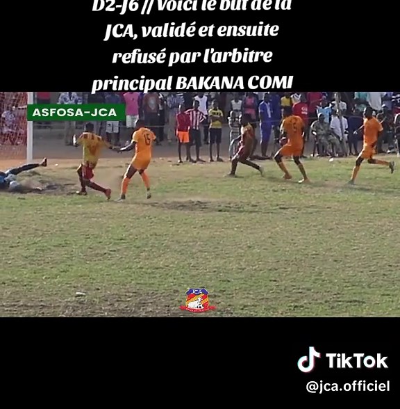 🟡🔴🟡 Championnat national D2-J6 ASFOSA 0 🆚 0 JCA Voici le but de la JCA marqué à la 59' de jeu, refusé par l'arbitre BAKANA COMI ZAZOU, validé malheureusement par son 2e assistant. JCA d'abord ! JCA ou rien ! #JCA #Jeunesseclud'agoe-nyive