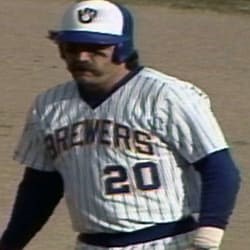 Thomas' tiebreaking single