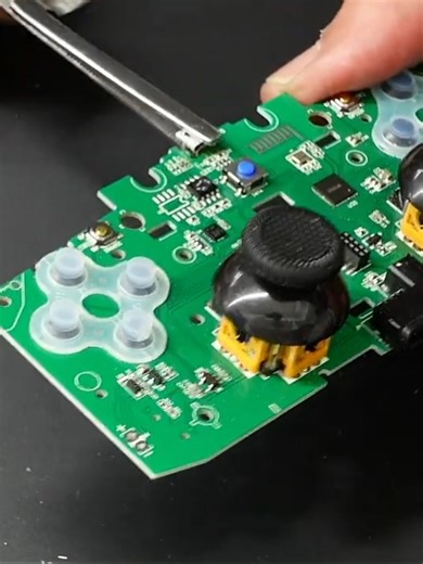 Guía Completa de Reparación del Controlador PS4: Solución de Carga