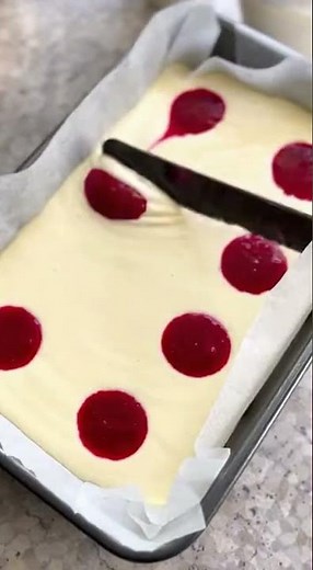Raspberry Swirl Cheesecake 🍰 Easy Dessert