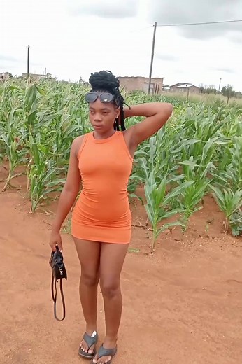 Have you seen my wife 🙄😁 #viralreelsシ #Vendagirl hoshokaramaima nkare Kele china 👌🏾🔥🤭 | Dzhombe Tshianeo