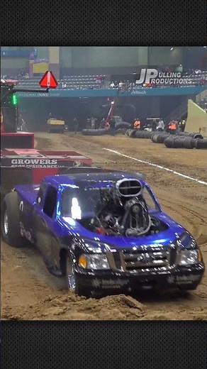 "Invisalign" Super Modified 2wd Truck pulling at the 2025 Kentucky Invitational Pull!