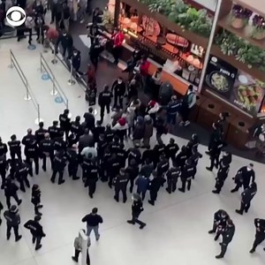 6.3K views · 36 reactions | PASSENGER PROTEST: Passengers at the Istanbul Airport protested amid delays and canceled flights on Tuesday, as the airport announced a continued suspension of services due to heavy snowfall. | CBS News | Facebook