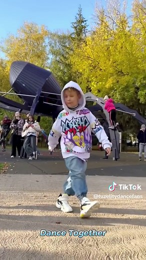 Battle Girls vs Boys - NEON MODE! #longervideos #shuffledance #fyp #shuffle #tuzelitydance #tuzelitydancefans #trending #dance #danceawesome