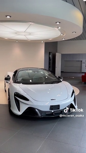 マクラーレン大阪の新型車「アルトゥーラ」の様子をご紹介✨✨✨
