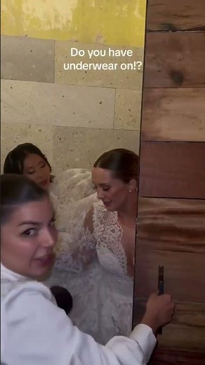 she needs to pee! #wedding #bridesmaids #weddingday #pov #bff #mexicocity #fyp #foryou
