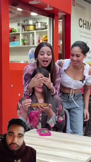 prank 😂 with friends 😅 #funny #comedy #vlog #prank #sister #trendingshorts #youtubeshorts #trending