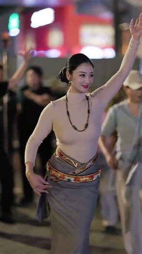 Tibetan Guozhuang Dance, beautiful Tibetan girl - Tashi Ram