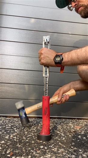 Raw with RED 😍 You pick the Colours, I’ll build it for you 💪 We ship world wide! luxeprotools.com.au Steel head with titanium handle Kinetic Customs nighthawk made in the UK Sold by LuxeProTools | LuxePro Tools