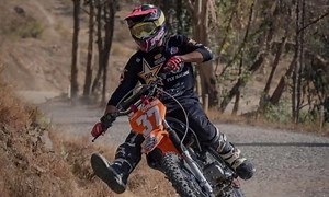 Así fue el choque entre motos en plena competencia, en el que murió un joven de 19 años