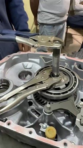 9.6K views · 188 reactions | Toyota hybrid car uses a CVT Transmission with no belt and this is how it works ‍ | Hybrid Solution Diagnostics | Facebook
