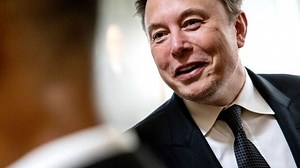 WATCH: Elon Musk’s SpaceX is seeking to deploy Starlink satellite internet terminals to help upgrade the FAA’s national airspace system, according to people familiar with the matter. Danny Lee reports.