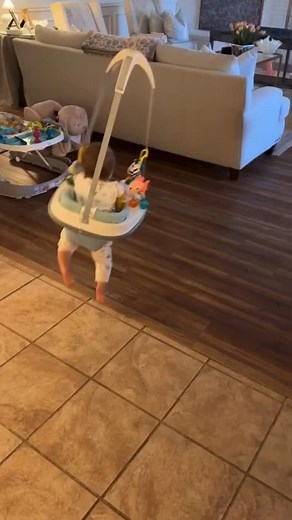 7.1K views · 19 reactions | Za sve bebe koje baaaš vole da skakuću! 朗 Graco Bumper Jumper je spas! Pronađi ga online ili u radnjama i smijeh u kući je zagarantovan! 殺 #graco #jumperbumper #opremazabebe #svezabebe #funny #funnyvideos #reel | Bojprom | Facebook