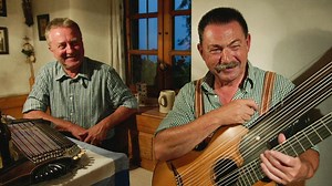 Unter unserem Himmel: Die Weinberg Zithermusi · Zusammenspiel als Tradition