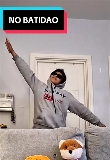 Master the No Batidao Glitch Dance Challenge