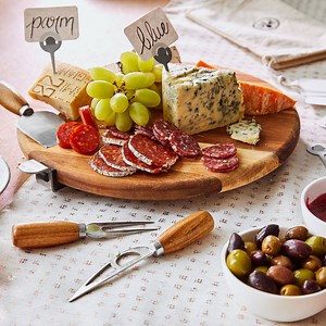How to Build a Charcuterie Board - Pampered Chef Blog