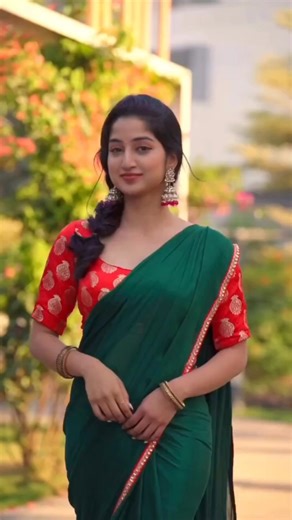 769K views · 13K reactions | Saari duniya... Follow Gulzar Book for...