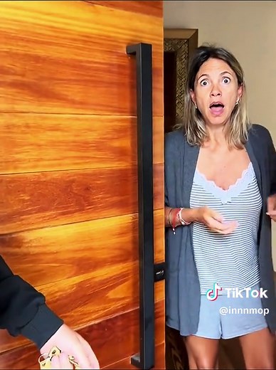 Surprise Reunion: Heartwarming Family Homecoming