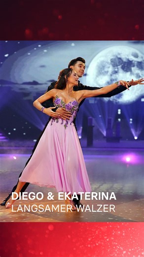 💫 Gefühlvoll & getragen – ein Walzer mit Gänsehautmomenten. Diego Pooth & Ekaterina Leonova tanzen zu “Make it Rain” von Ed Sheeran – präsent, elegant und so ausdrucksstark wie noch nie. War das auch für euch Diegos bisher stärkster Tanz? 💕 #LetsDance #LetsDance2025 #RTL #Tanzshow #LangsamerWalzer #DiegoPooth #EkaterinaLeonova | Let's Dance