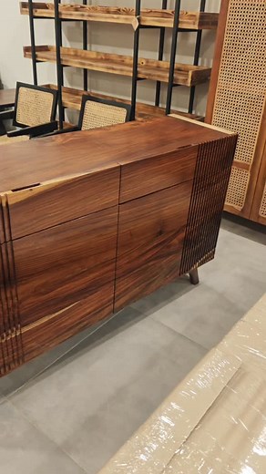 Randomly Around Pith | Pith