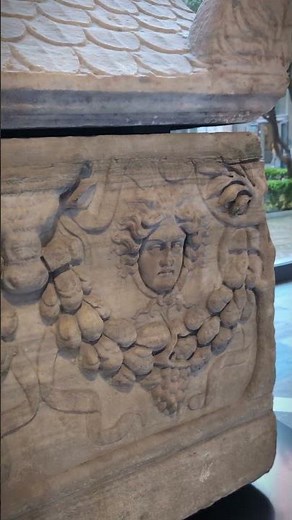 Roman Sarcophagus with Dionysian Garlands — Ritual Symbolism in Imperial Funerary Art