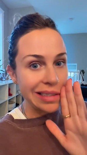 “This saffron supplement changed my whole routine — I feel calmer, clearer, and more in control.” ✨ Natural mood and clarity support 🌱 Pure saffron extract essential vitamins 💊 One simple capsule for daily balance | AeroAura