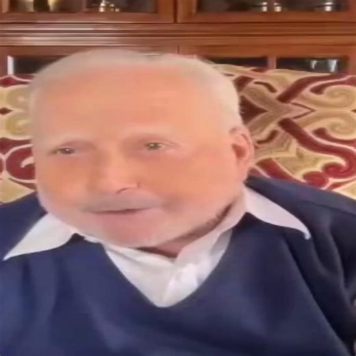 “Could you recommend a good JAWS and Richard Dreyfuss interview?” "Yeah, you walk straight ahead to The Daily Jaws!" Link in the comments. | The Daily Jaws