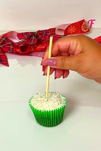 120K views · 230 reactions | Easy tutorial for making Christmas tree desserts | Fabiosa - Live easy | Facebook