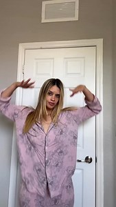 Just a girl, her goals, and a Bee Strong fit that makes it all feel possible 💪🏽✨ GRWM to take on the day—mentally strong, physically stronger. #BeeStrongActivewear #GRWM | Nadia Gonzalez