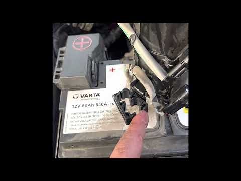 HOW TO EASILY CHANGE THE DIESEL FILTER AND BATTERY OF A HYUNDAI TUCSON.