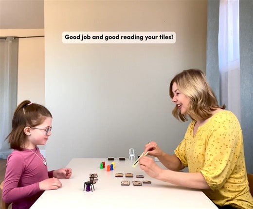 Most schools face the same challenge: students with language delays, teachers without the specialized training to diagnose or address them, and little time to prepare effective materials. Too often, the fallback is flashcards or worksheets — tools that rarely capture attention or build lasting skills. That’s why we created Communakit — a multi-sensory, ready-to-use oral language program designed by Connie Romaniuk, a pediatric Speech-Language Pathologist with over 30 years of clinical experience