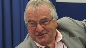 Broadcaster Ernie Sigley dies aged 82