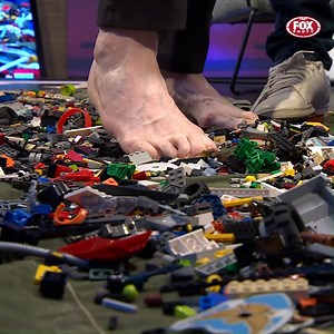 "CHIEF! IT'S STUCK IN THERE!!" Andrew Gaze and Bernie Vince were the two losers from Bounce's Big Roost challenge, and had to complete every parent's worst nightmare... the Lego Walk 🧱 | FOX Footy
