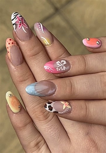Mastering Intricate Nail Designs: Tips and Tricks