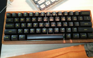 试打 g黄105润滑 sa键帽 木壳 ble60