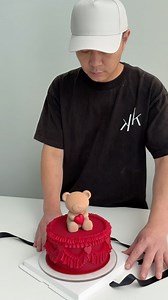 13K views · 340 reactions | Valentine’s Special | teddy bear cake How cute is this cake?! The vintage red piping, the little chocolate bear holding a heart—it’s perfect for Valentine’s Day! with 16 flavors to choose from, plus 3 gluten-free chocolate cakes. There’s definitely one you’ll love. Time to pick your sweet treat! | K CAKE | Facebook