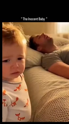 ACHV WORLD on Instagram: "This video shows a worker preparing a fresh blended drink using a high-viscosity fruit smoothie mix, demonstrating a process common in juice shops and beverage kiosks. The thick consistency indicates a blend rich in real fruit pulp, ice, and flavor syrups, which requires precise pouring to maintain consistency and presentation. The cups are pre-lined with chocolate or caramel drizzle, a technique used to enhance both flavor and visual appeal for customers. Behind him, s