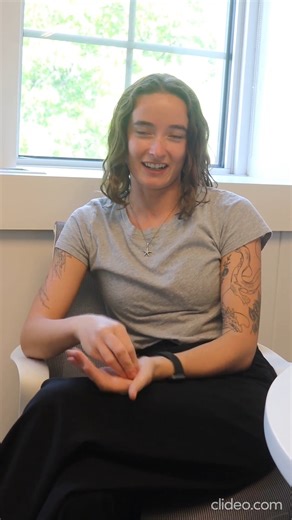 11 reactions | Here's a first aid tip from one of our Scientific Advisory Council fellows, Hannaford Bush. Never put anything in the mouth of someone having a seizure — it can do more harm than good! Instead, gently put them into the recovery position and stay with them until help arrives. #RedCrossFirstAid | American Red Cross Training Services | Facebook