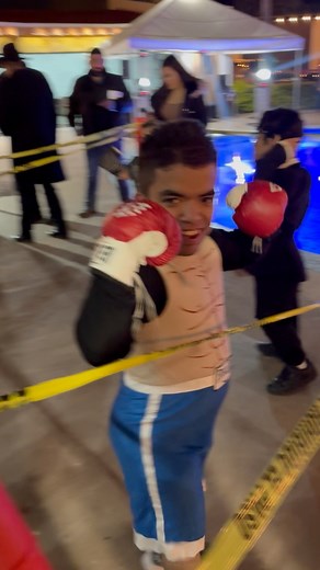 Así boxean los morrillos de la cuadra 🥊 | Angelito Lozano