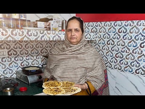 Mummy Ji Neh Makki Ki Roti Banayi 😍